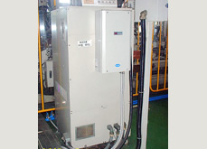 【侧面安装型水冷却热交换器(PHEW-T)+自立机柜】 工厂内